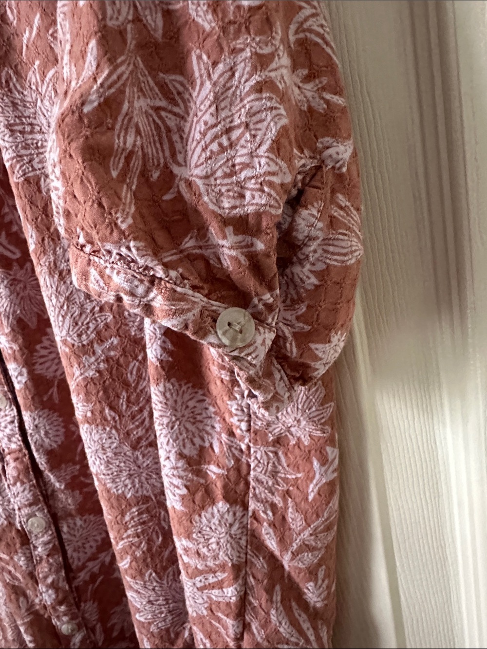 Universal Thread Salmon colored Floral Button-Front Blouse - Picture 3 of 4